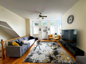 Spacious and Modern 3BD 2BA Home- Garage Parking!